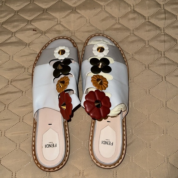 Fendi slides - Picture 3 of 7